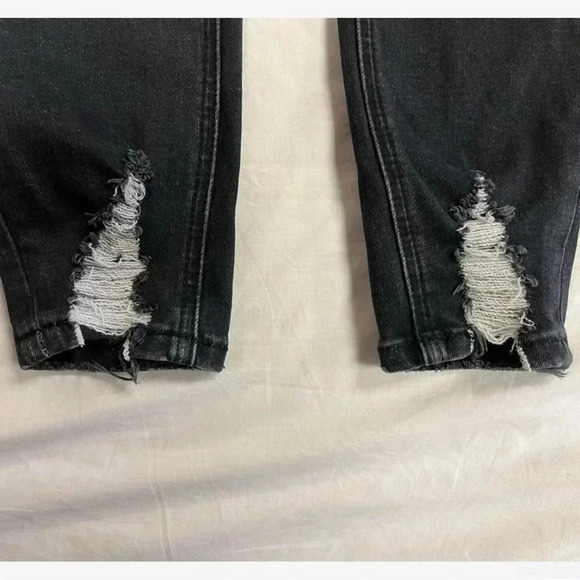 KanCan Eatilo Distressed Skinny Black Jeans Size 27 - Picture 11 of 12